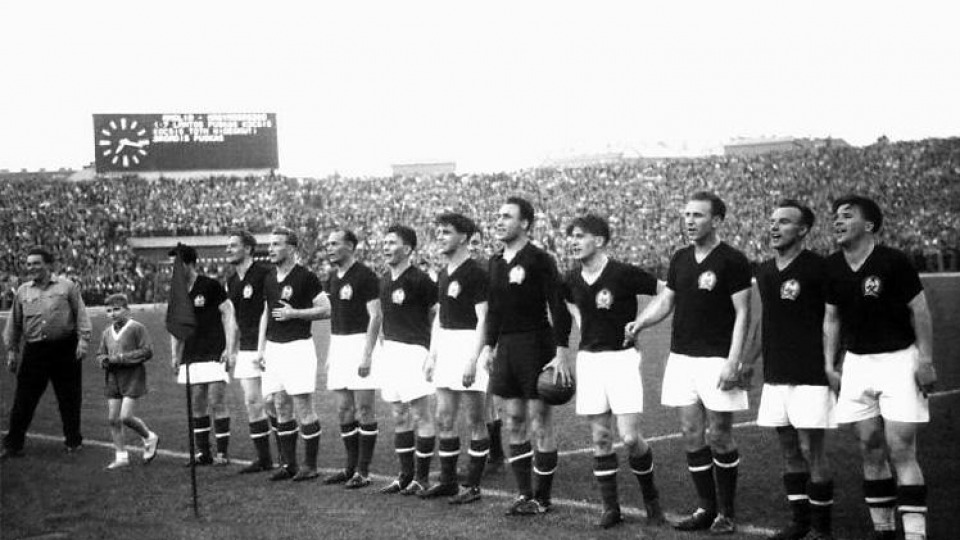  Hungary defeated England 7-1 on this day in 1954