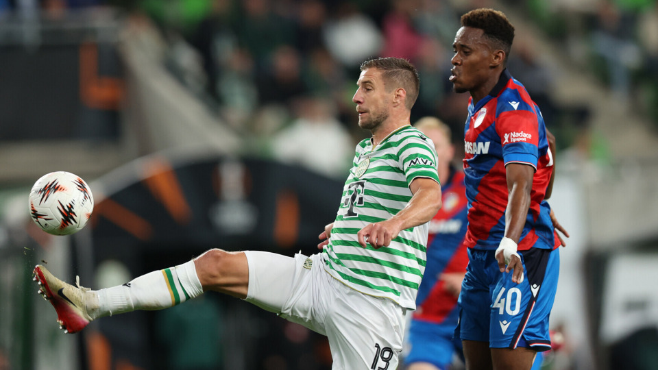 Ten-man Fradi rescue late draw at home to Plzen